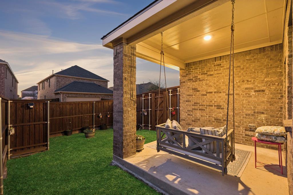 Valencia On The Lake - Residential