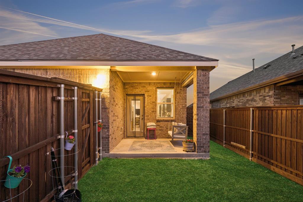 Valencia On The Lake - Residential