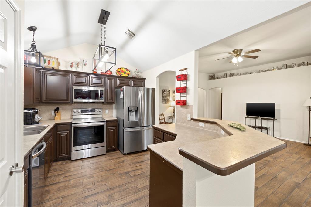 327 Choctaw Trail