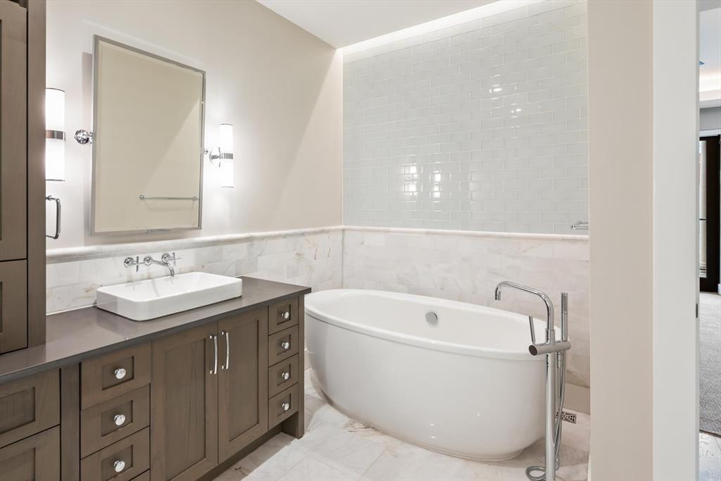 Parkview Condo - Residential