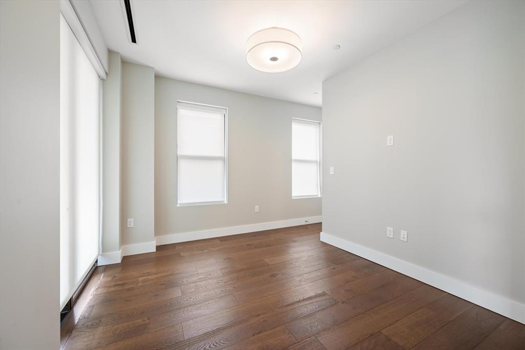 Parkview Condo - Residential