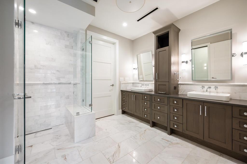 Parkview Condo - Residential