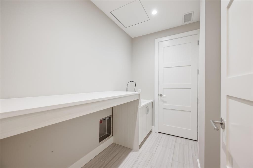 Parkview Condo - Residential