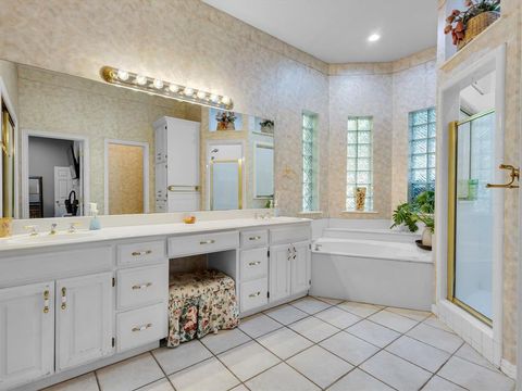 Tiny photo for 21 Wellington Oaks Circle, Denton, TX 76210 (MLS # 21100053)