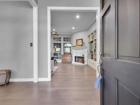 Tiny photo for 21 Wellington Oaks Circle, Denton, TX 76210 (MLS # 21100053)