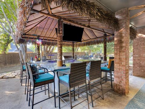 Tiny photo for 21 Wellington Oaks Circle, Denton, TX 76210 (MLS # 21100053)