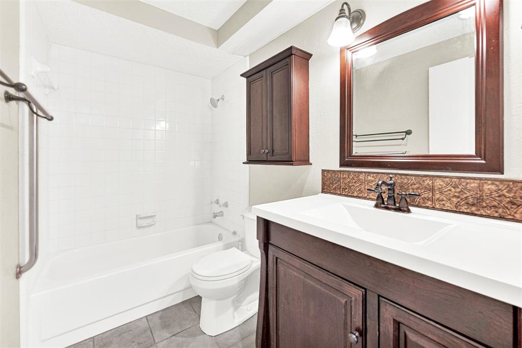 Crest The - Residential
