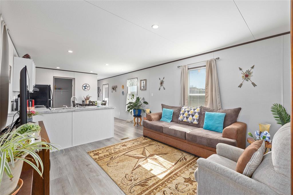 6935 County Road 467