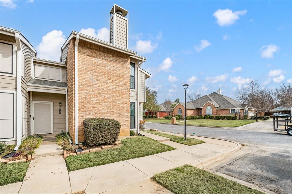 Shadowood Trail Condo - Residential