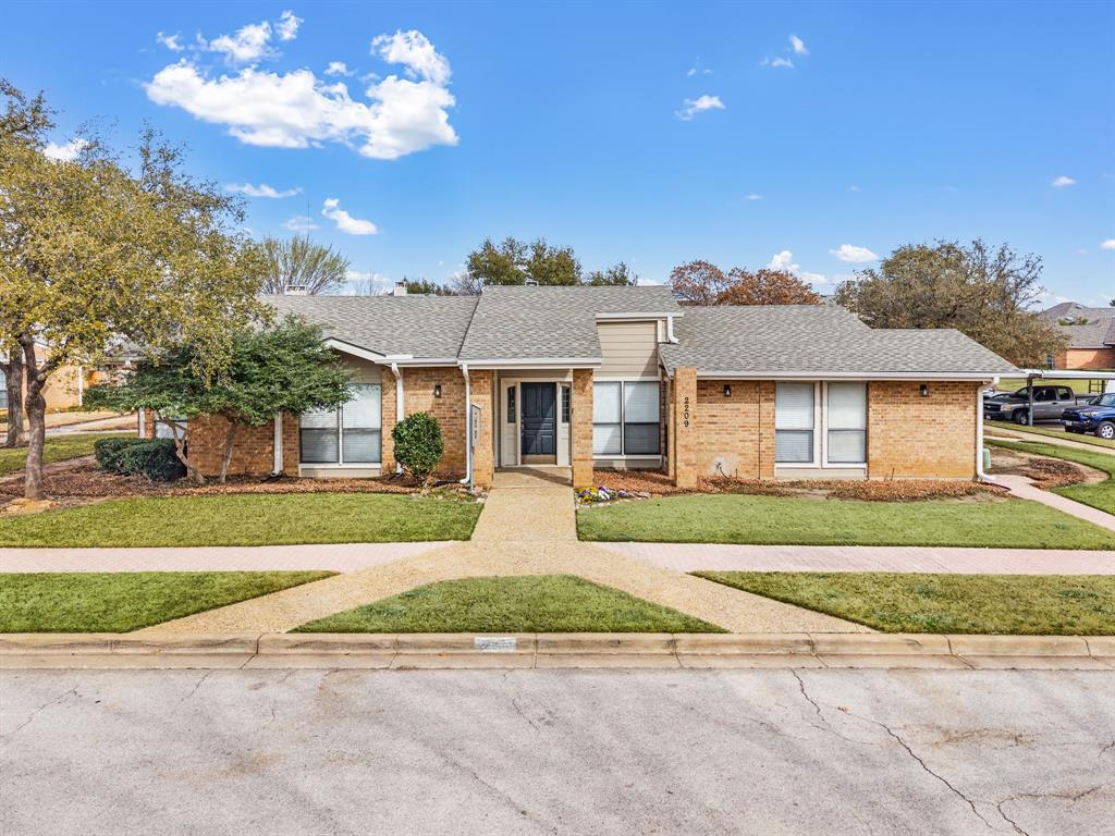 Shadowood Trail Condo - Residential