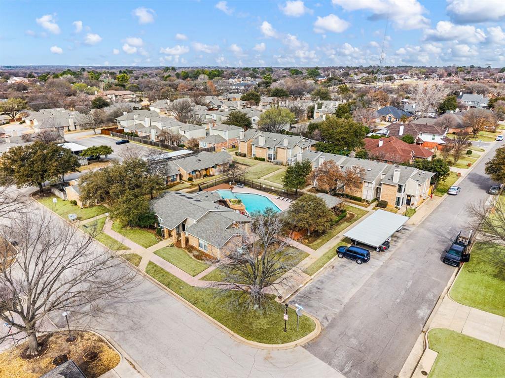 Shadowood Trail Condo - Residential