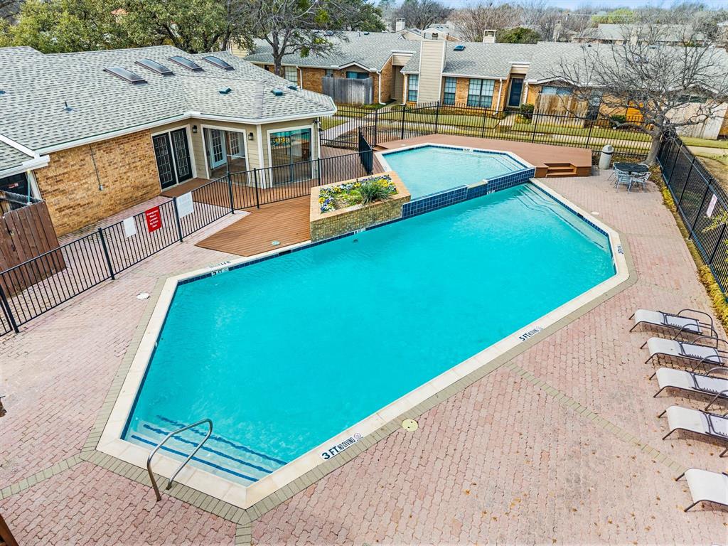 Shadowood Trail Condo - Residential