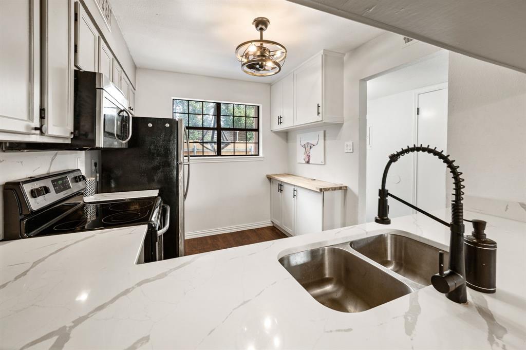 Shadowood Trail Condo - Residential