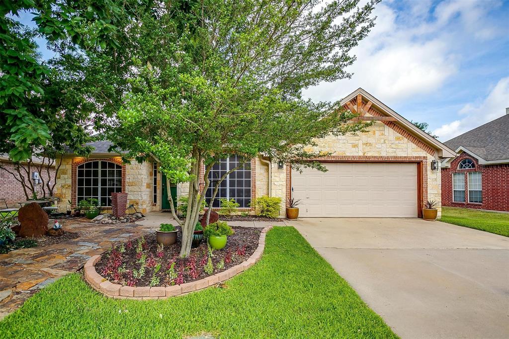2211 Welch Place