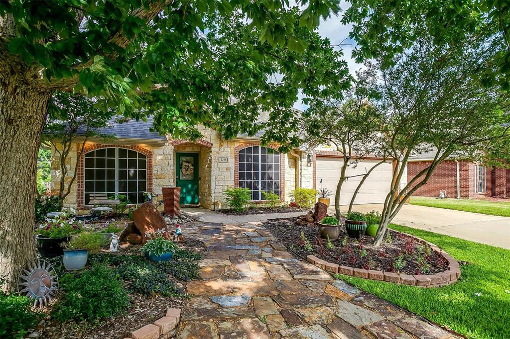 2211 Welch Place
