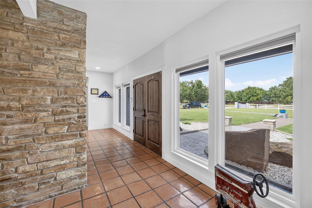 31 Rancho Drive N