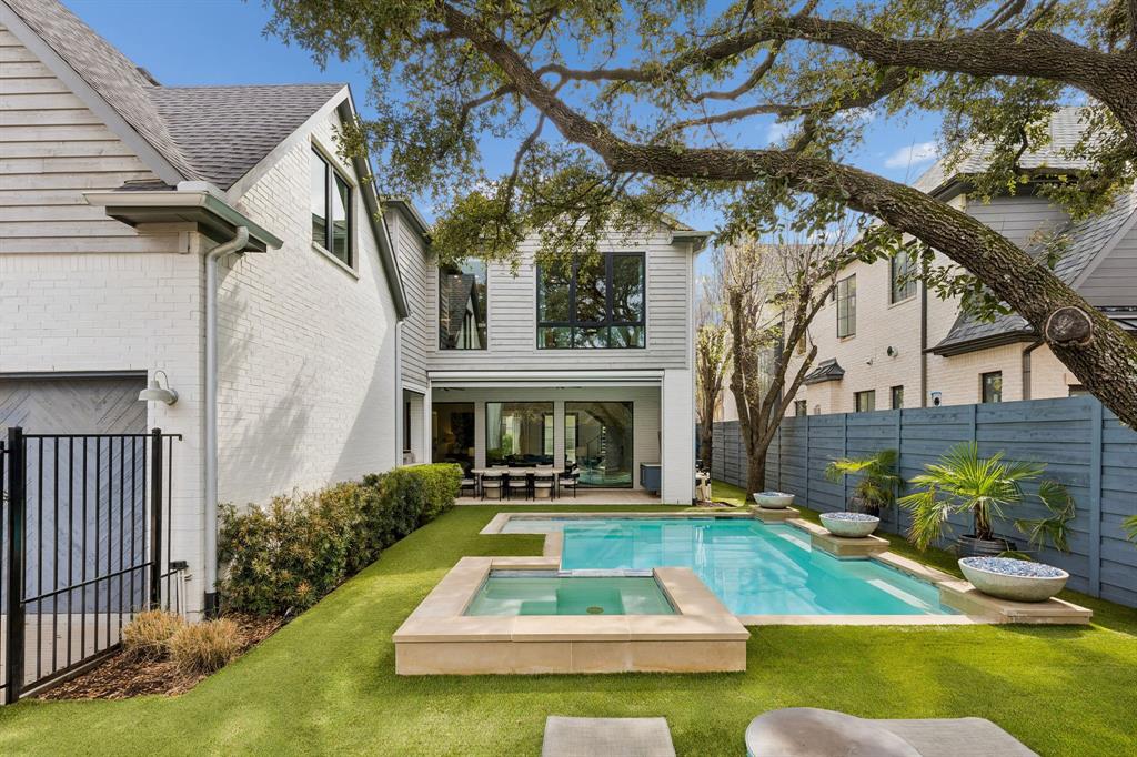 University Heights Sec 06 - Residential