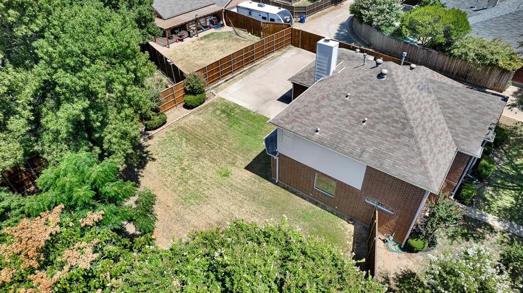 1101 Easton Lane