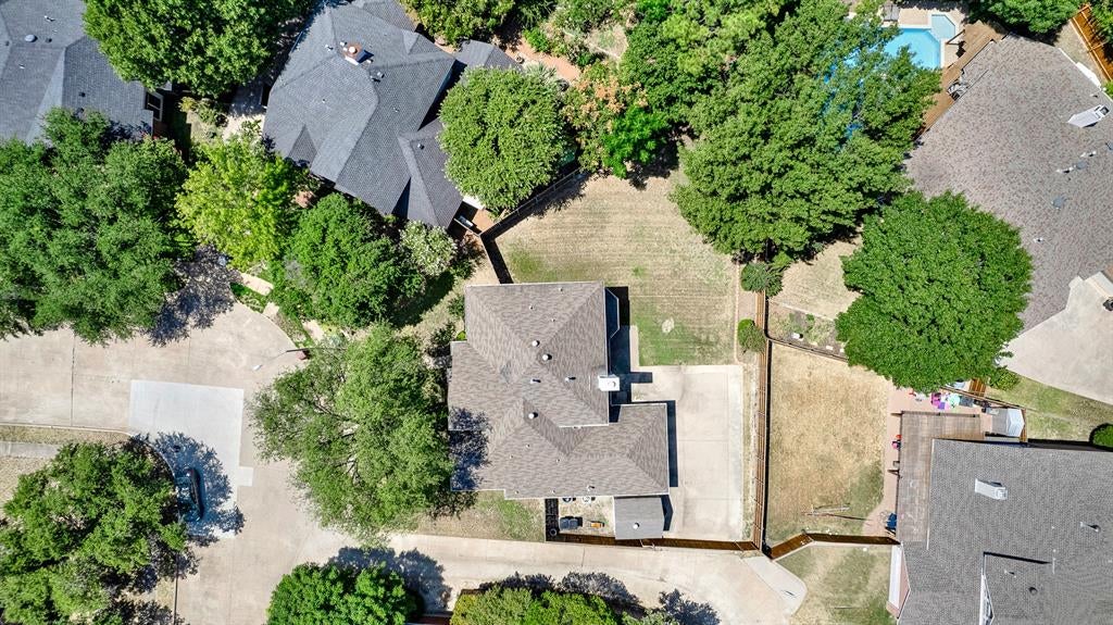 1101 Easton Lane