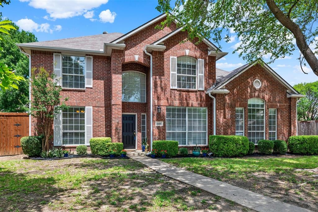 1101 Easton Lane