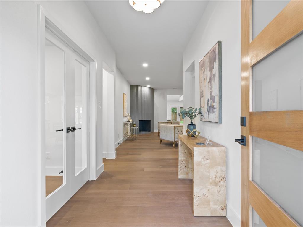 5832 Charlestown Drive