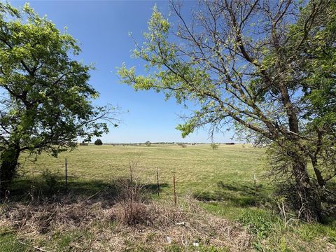 Photo of 717 Smith Road, Ponder, TX 76259 (MLS # 21224678)