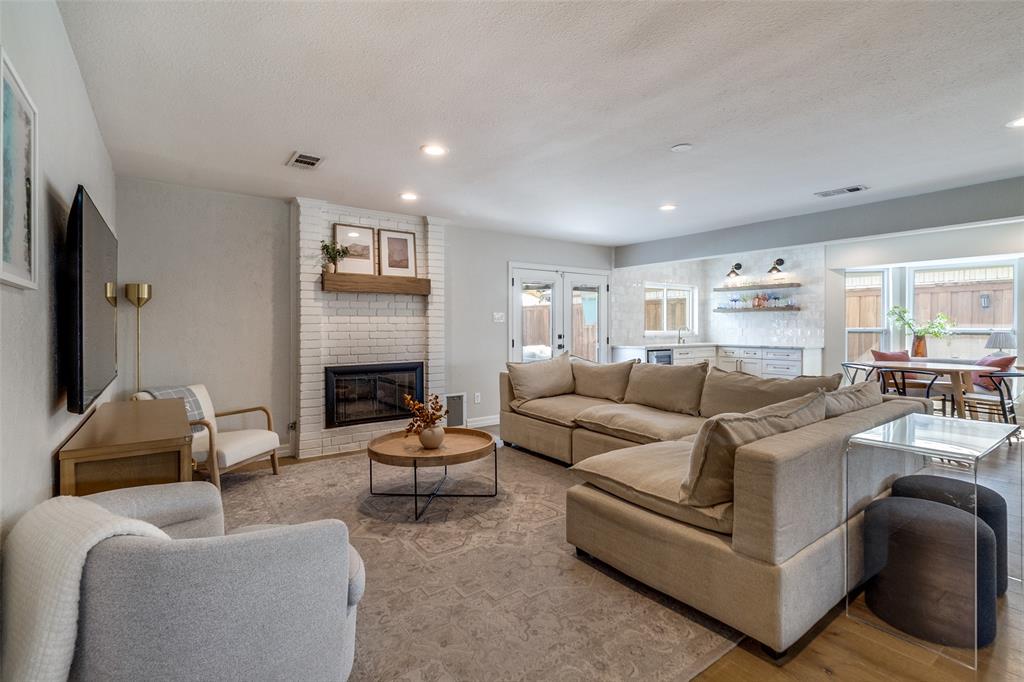 9243 Moss Farm Lane