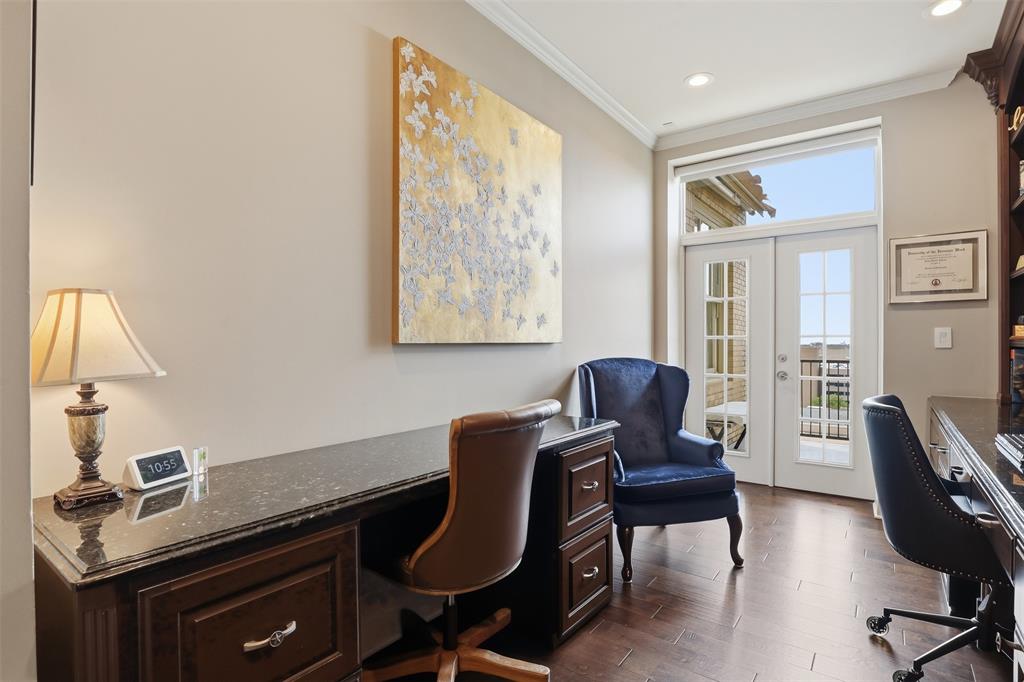 Neil P At Burnett Park Condo - Residential