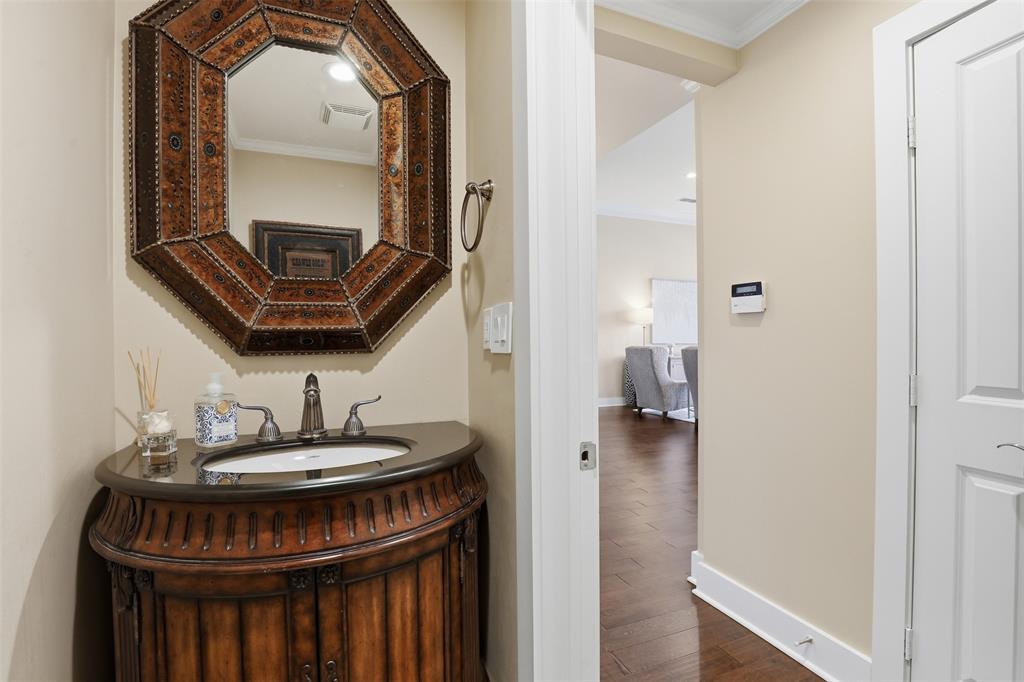 Neil P At Burnett Park Condo - Residential