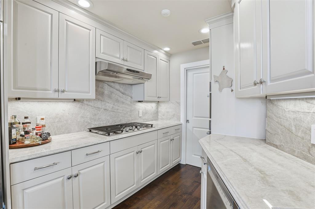 411 W 7th Street 1005