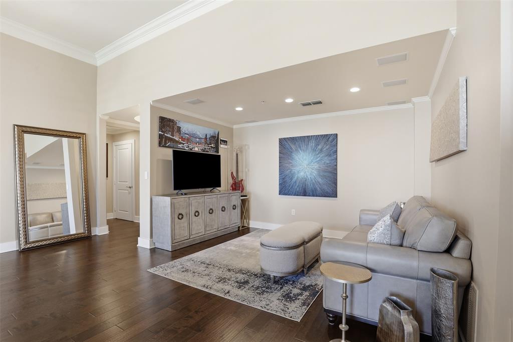 Neil P At Burnett Park Condo - Residential