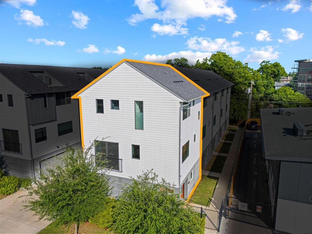 5016 Bryan Street 101