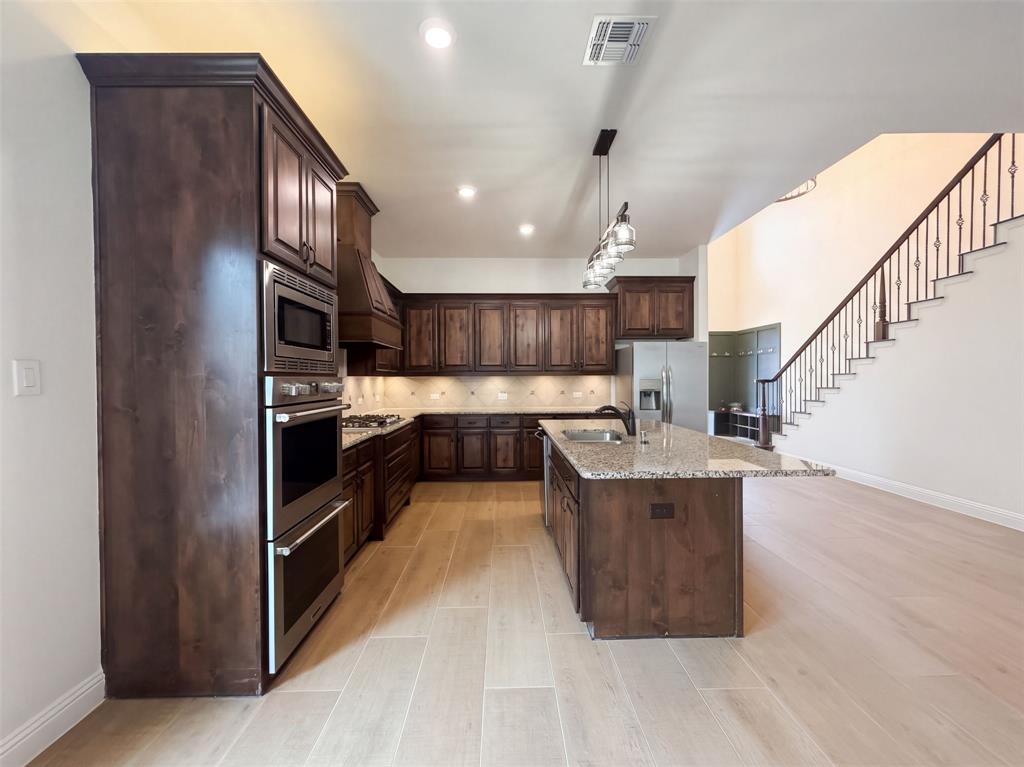 7913 Caddo Cove