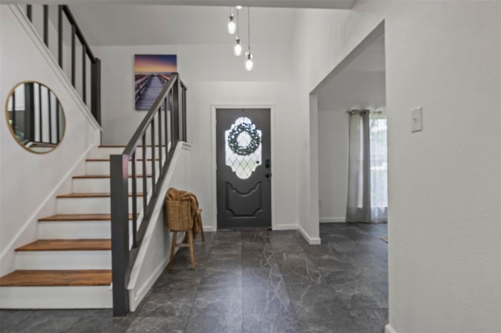 901 Serenade Lane