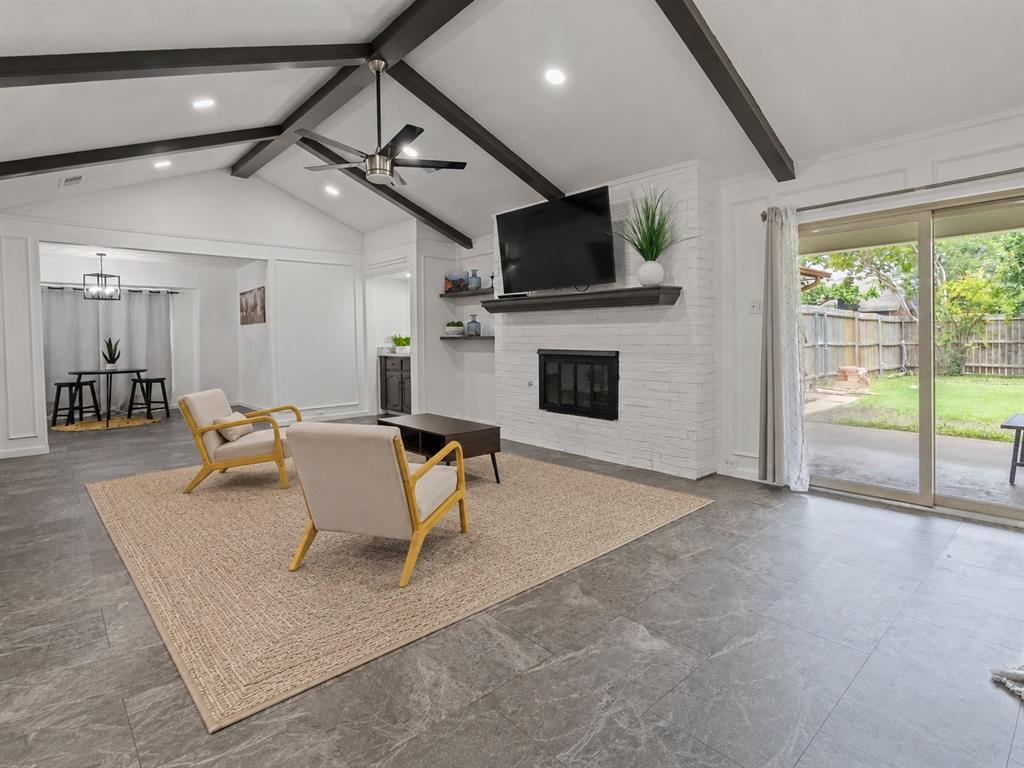 901 Serenade Lane