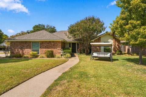 Photo of 7101 Hazel Place, North Richland Hills, TX 76182 (MLS # 21395466)