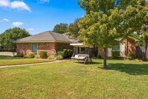 Tiny photo for 7101 Hazel Place, North Richland Hills, TX 76182 (MLS # 21395466)