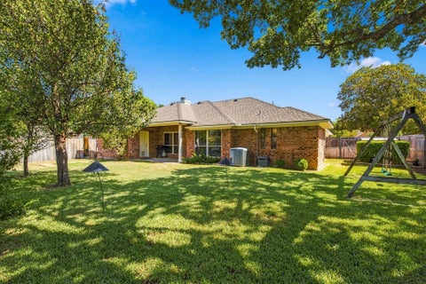 Tiny photo for 7101 Hazel Place, North Richland Hills, TX 76182 (MLS # 21395466)