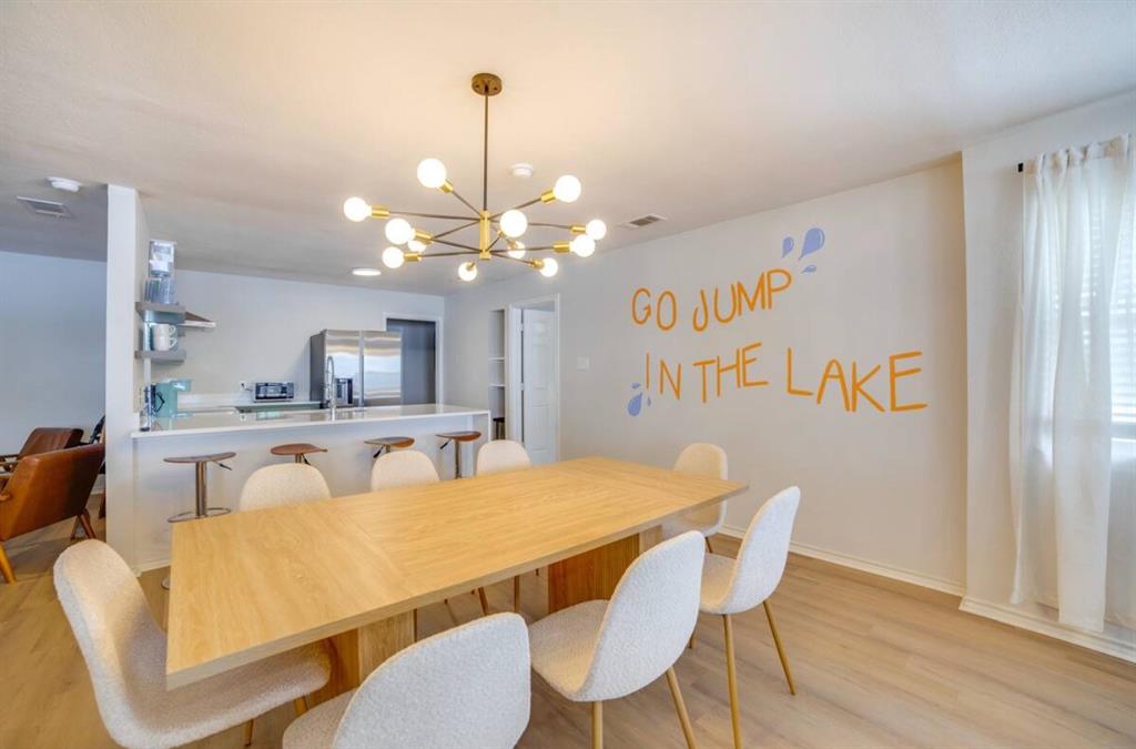 828 Oak Landing Circle