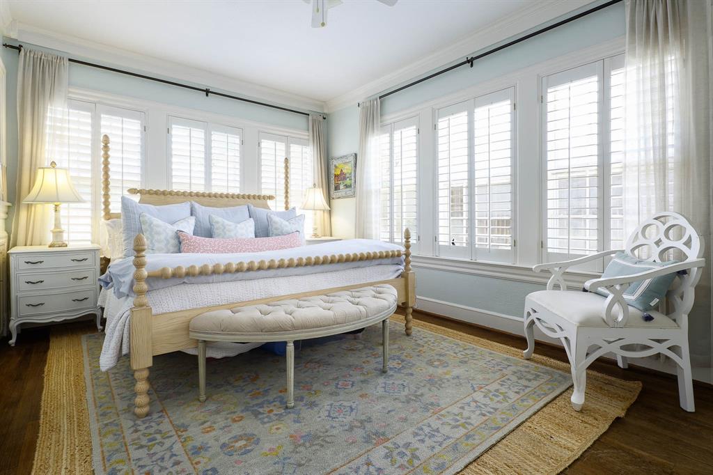 5442 Merrimac Avenue