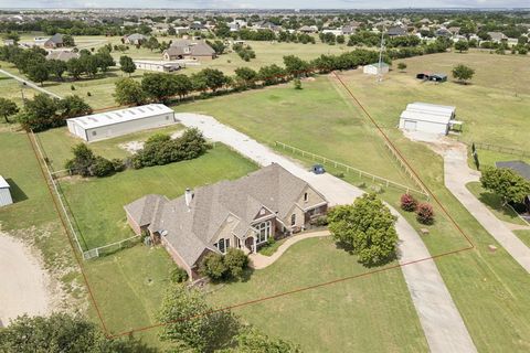 Photo of 2308 Kella Court, Haslet, TX 76052 (MLS # 21168455)