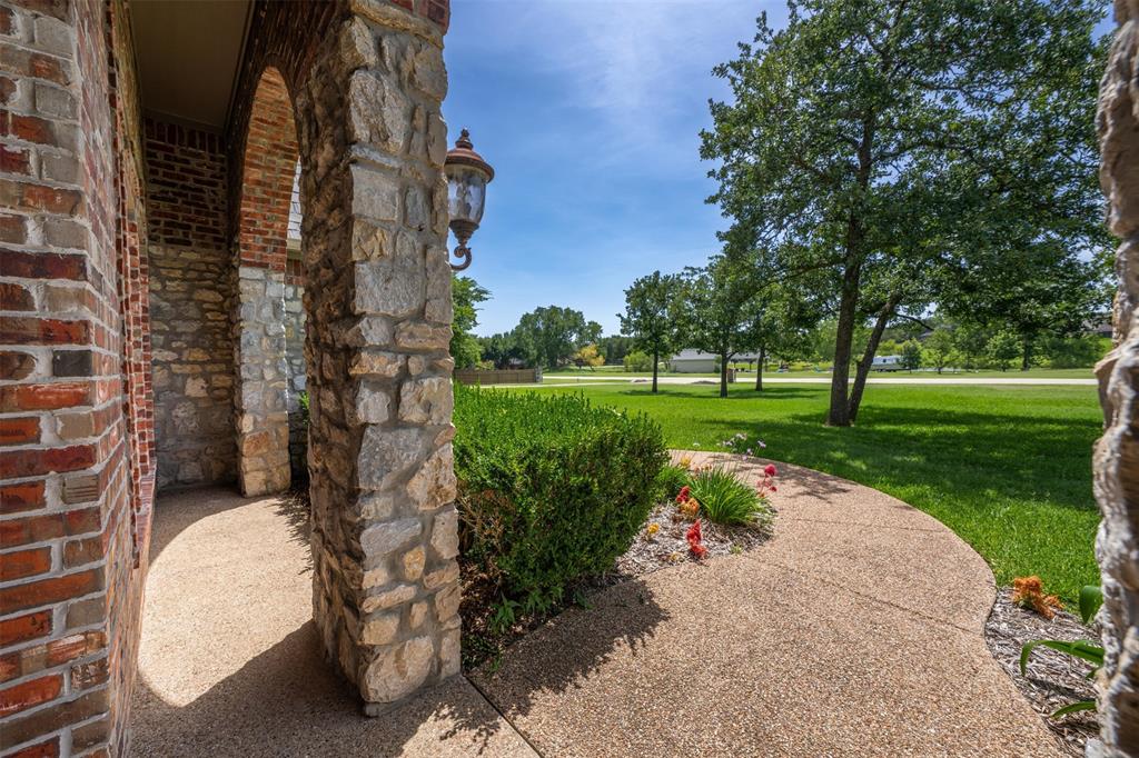 7509 Wooded Acres Trail