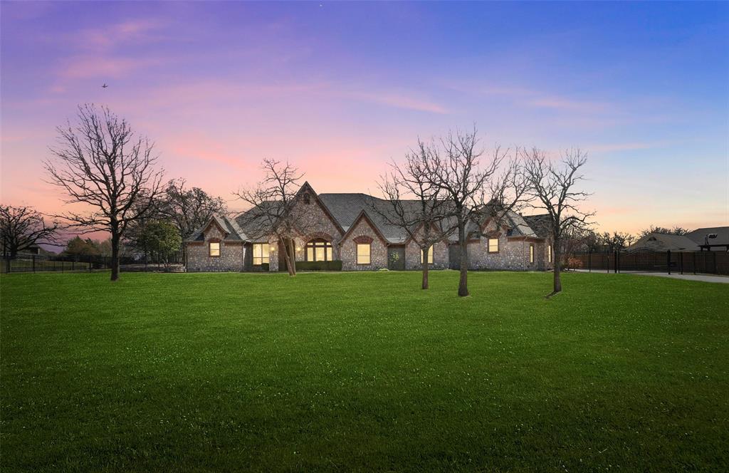 7509 Wooded Acres Trail