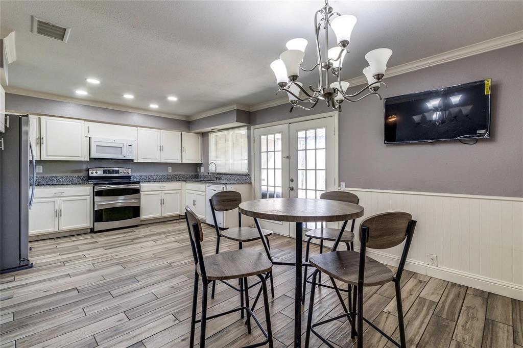 Laguna Twnhms - Residential