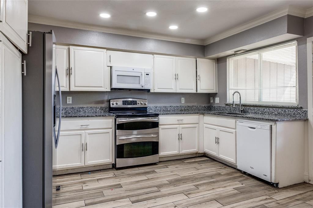 Laguna Twnhms - Residential