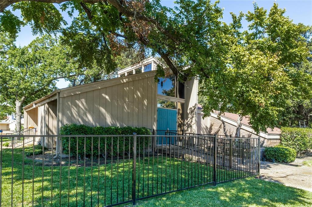 Laguna Twnhms - Residential