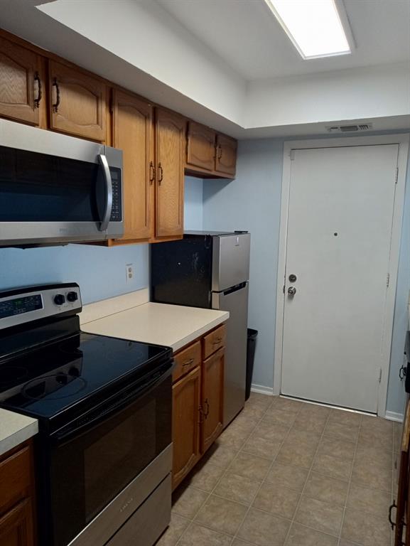 Two Worlds Broadway Add Rep - Residential