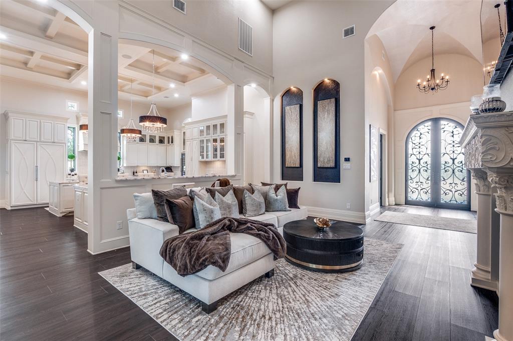 2621 Whispering Oaks Cove