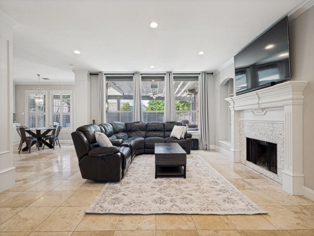2600 Queen Elaine Drive
