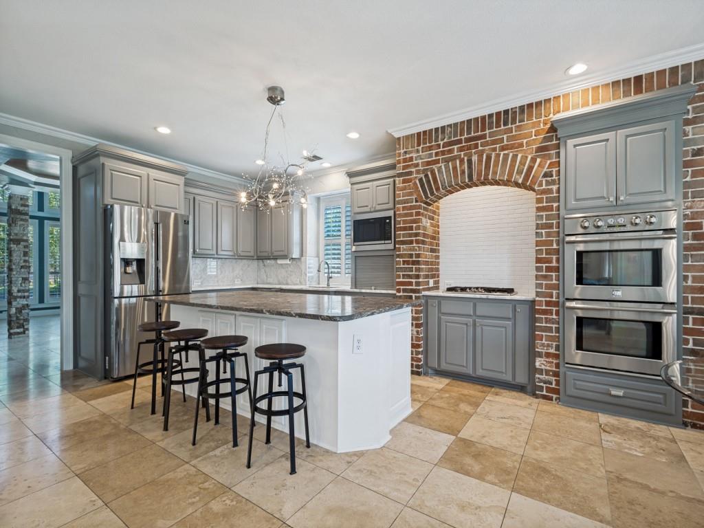 2600 Queen Elaine Drive